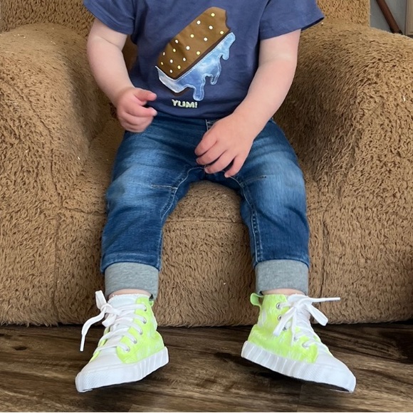Neon green and white high top converse baby shoes size 5 - Picture 13 of 14